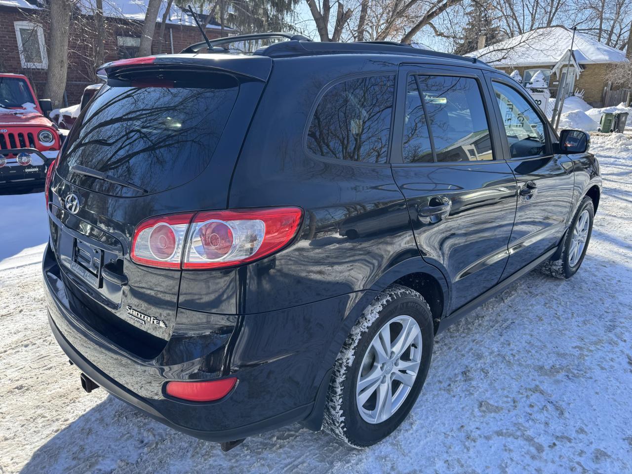 2010 Hyundai Santa Fe GL W/SPORT Photo4