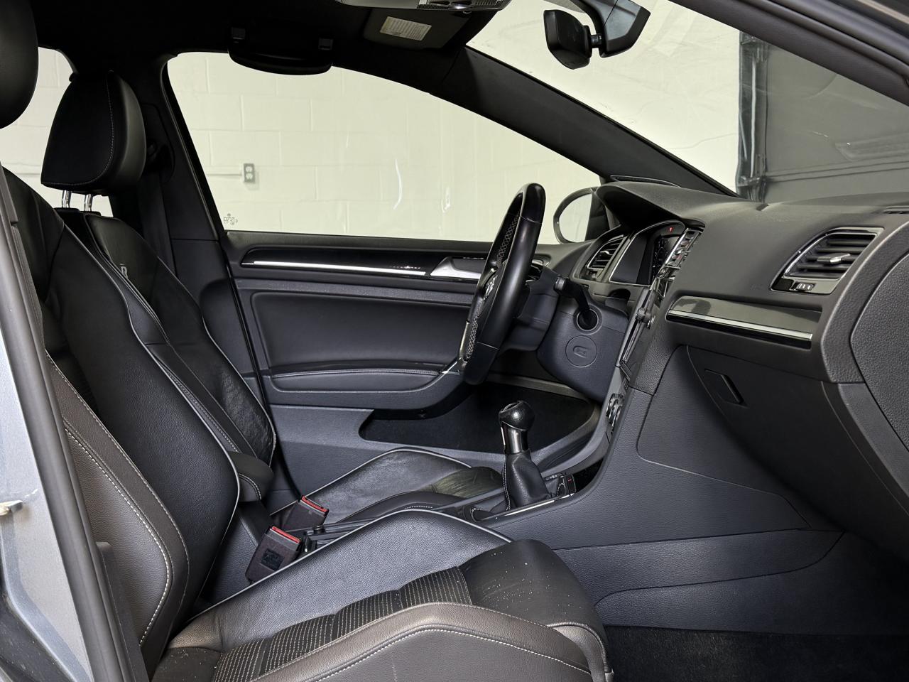 2018 Volkswagen Golf R MANUAL NAVI|BACKUP|HEATED SEATS Photo