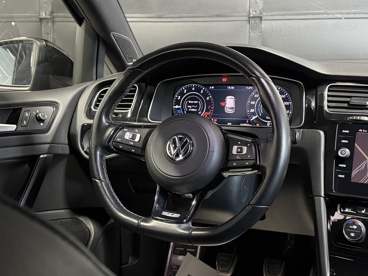 2018 Volkswagen Golf R MANUAL NAVI|BACKUP|HEATED SEATS Photo