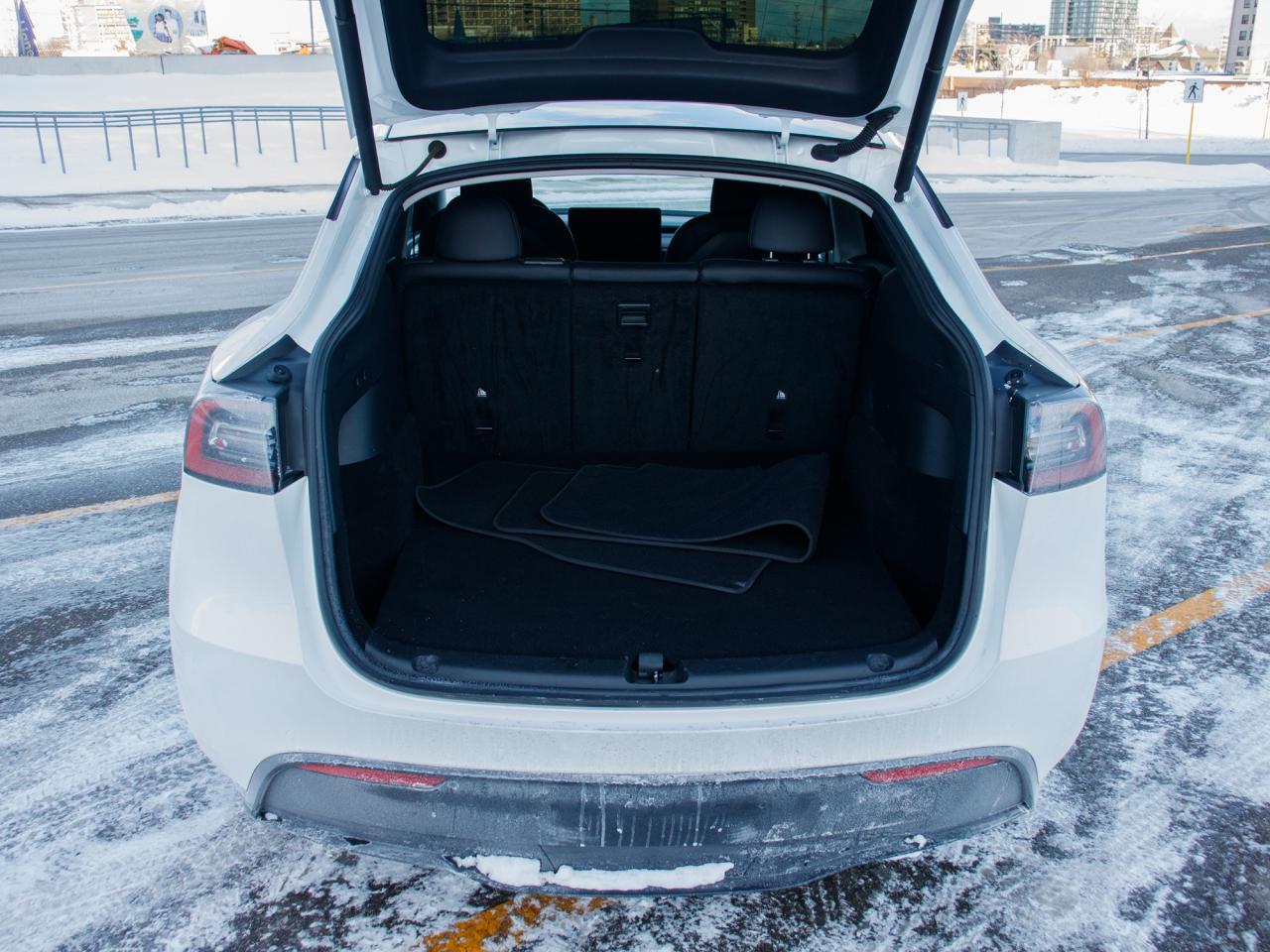 2023 Tesla Model Y Performance AWD| CLEAN CARFAX| NO ACCODENTS| Photo