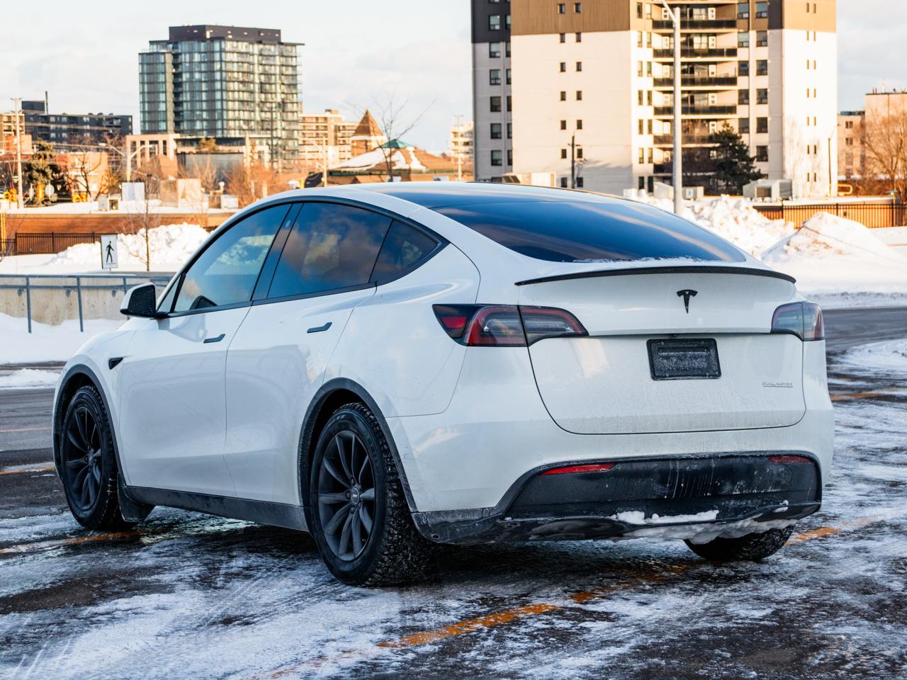 2023 Tesla Model Y Performance AWD| CLEAN CARFAX| NO ACCODENTS| Photo3