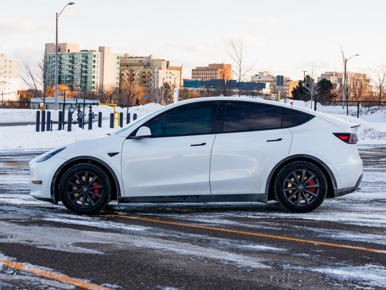 2023 Tesla Model Y Performance AWD| CLEAN CARFAX| NO ACCODENTS| Photo