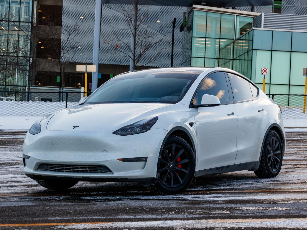 2023 Tesla Model Y Performance AWD| CLEAN CARFAX| NO ACCODENTS| Photo0