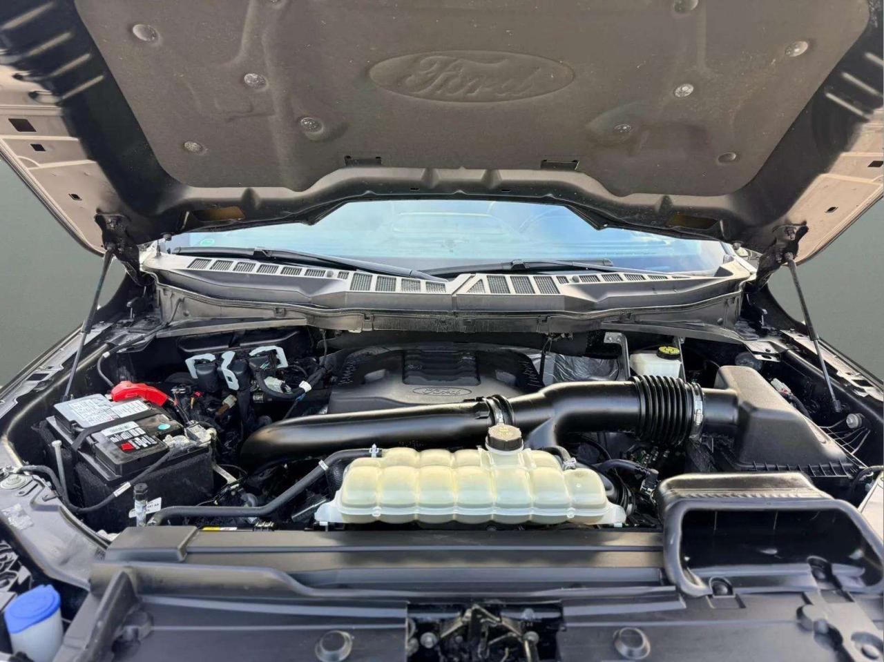 2021 Ford F-150 Lariat 4WD SuperCrew 6.5' Box Photo