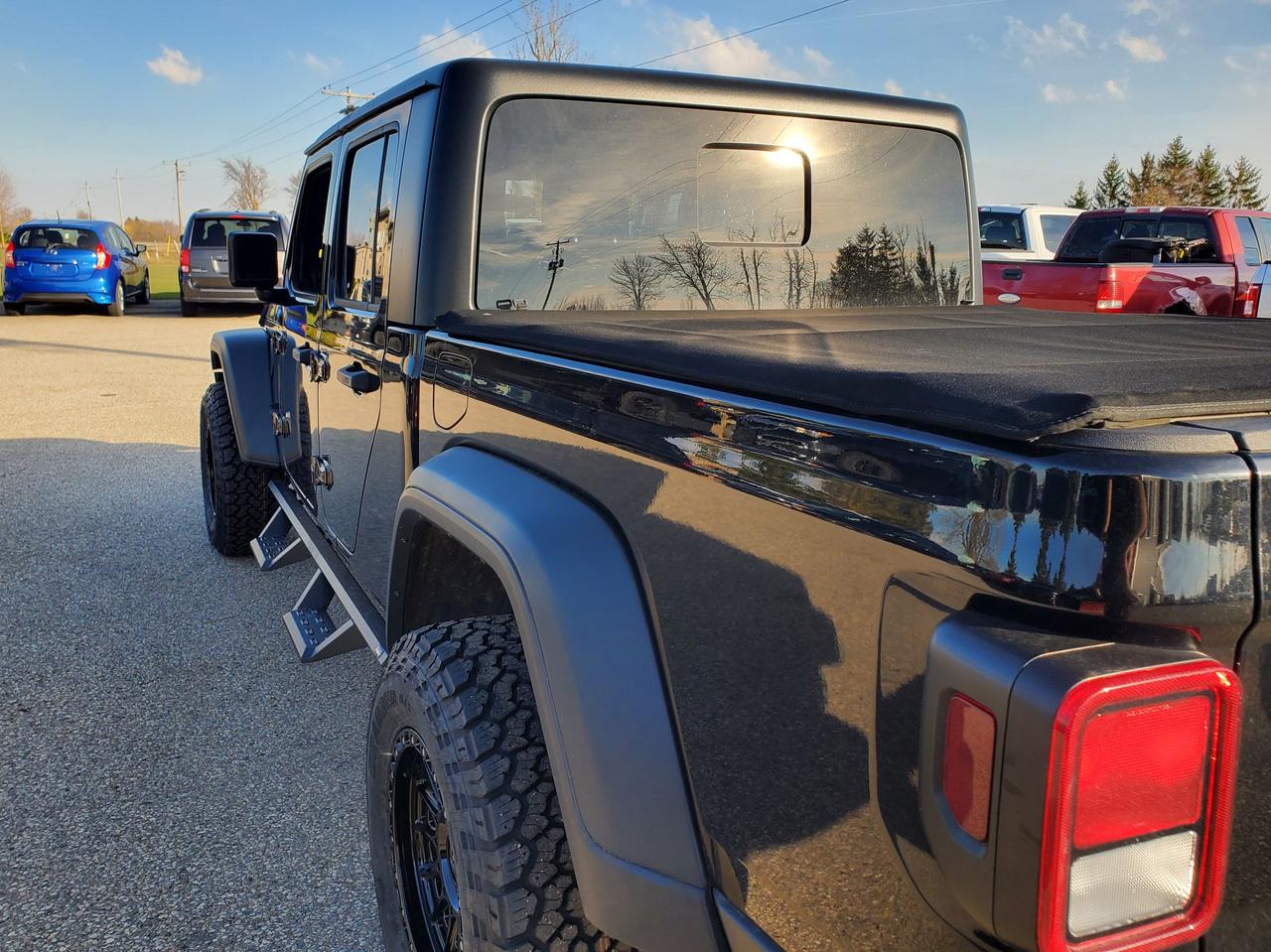 2020 Jeep Gladiator Sport S 4x4 Photo3