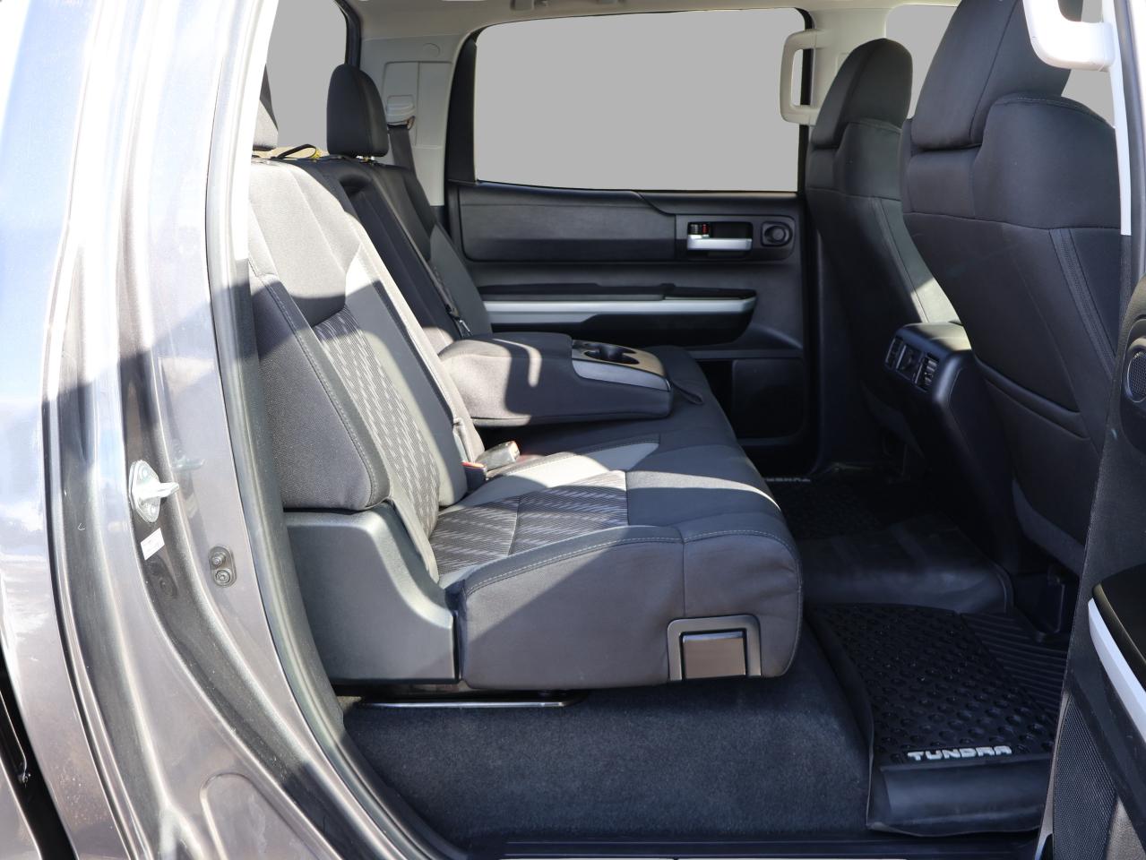 2018 Toyota Tundra SR5 5.7L V8 CREW 4WD CERTIFIED *ACCIDENT FREE* CAMERA BLUETOOTH HEATED SEATS CRUISE ALLOYS Photo