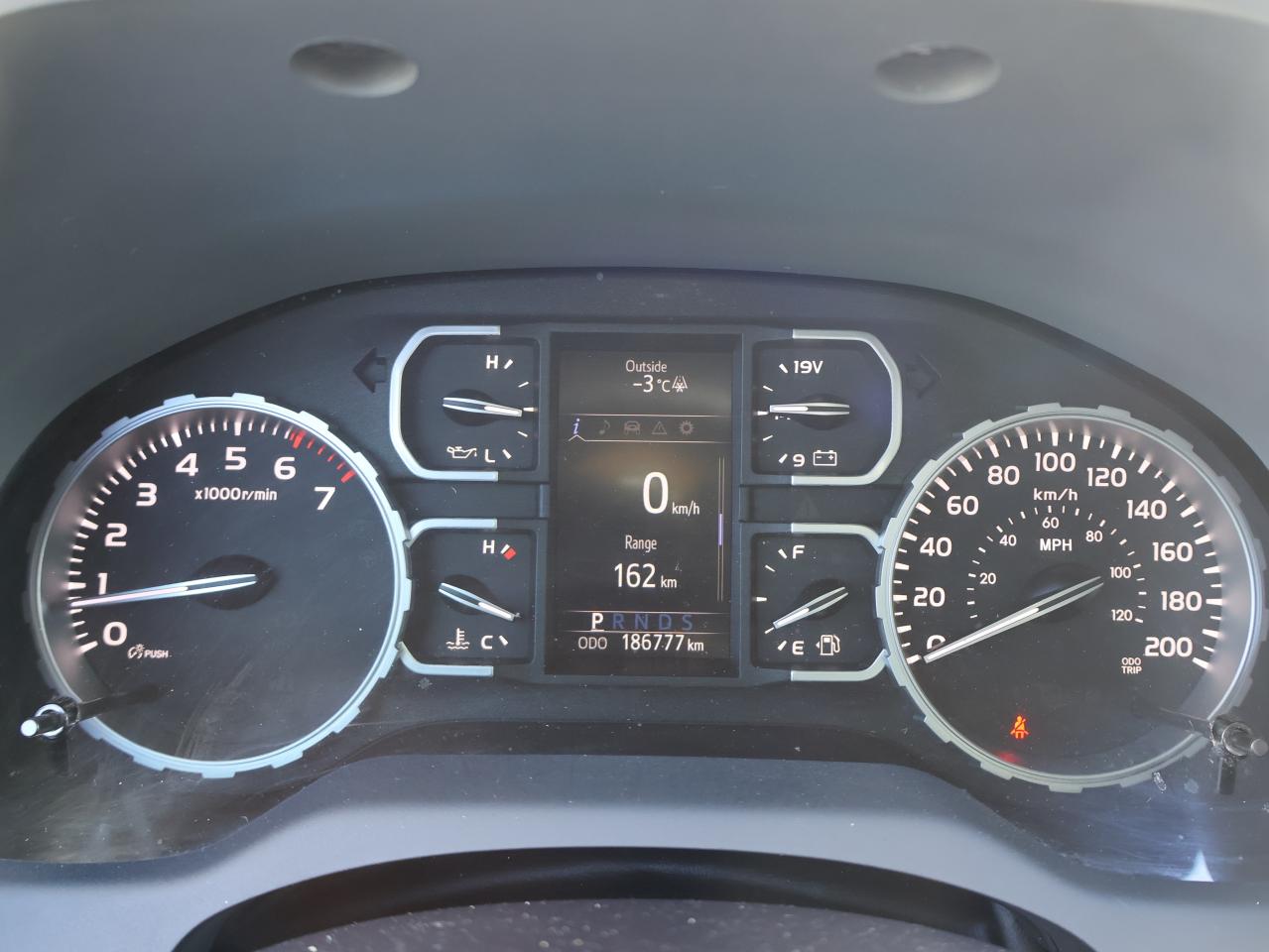 2018 Toyota Tundra SR5 5.7L V8 CREW 4WD CERTIFIED *ACCIDENT FREE* CAMERA BLUETOOTH HEATED SEATS CRUISE ALLOYS Photo