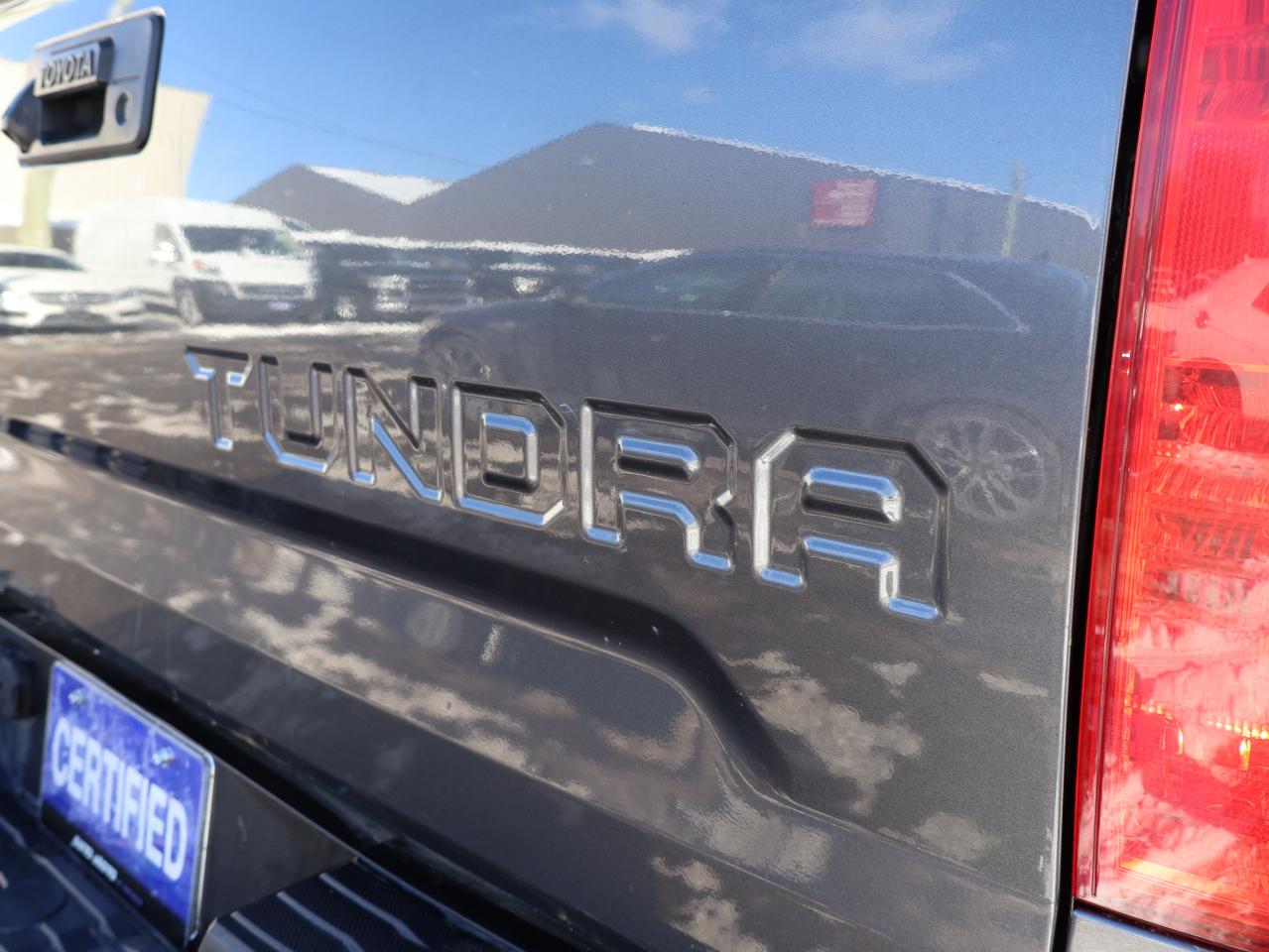 2018 Toyota Tundra SR5 5.7L V8 CREW 4WD CERTIFIED *ACCIDENT FREE* CAMERA BLUETOOTH HEATED SEATS CRUISE ALLOYS Photo