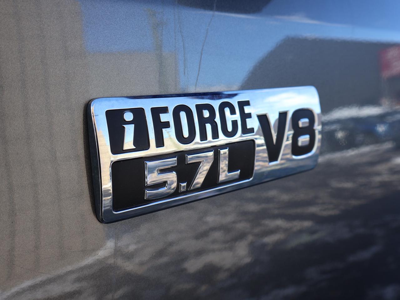 2018 Toyota Tundra SR5 5.7L V8 CREW 4WD CERTIFIED *ACCIDENT FREE* CAMERA BLUETOOTH HEATED SEATS CRUISE ALLOYS Photo