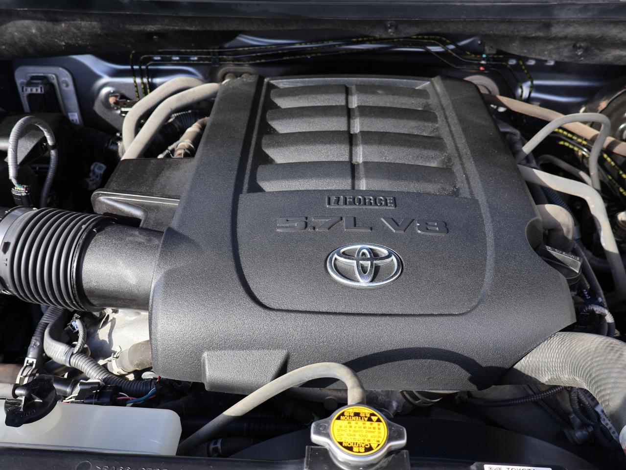 2018 Toyota Tundra SR5 5.7L V8 CREW 4WD CERTIFIED *ACCIDENT FREE* CAMERA BLUETOOTH HEATED SEATS CRUISE ALLOYS Photo