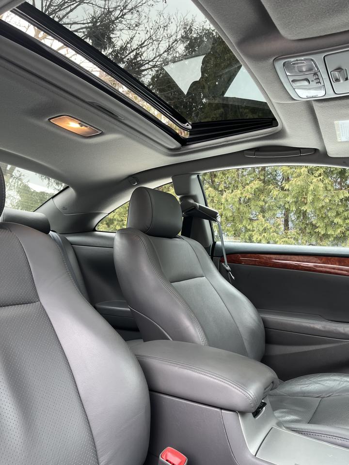 2006 Toyota Camry Solara SLE V6 -1 LOCAL OWNER! NO CLAIMS! ONLY 179K KMS! Photo