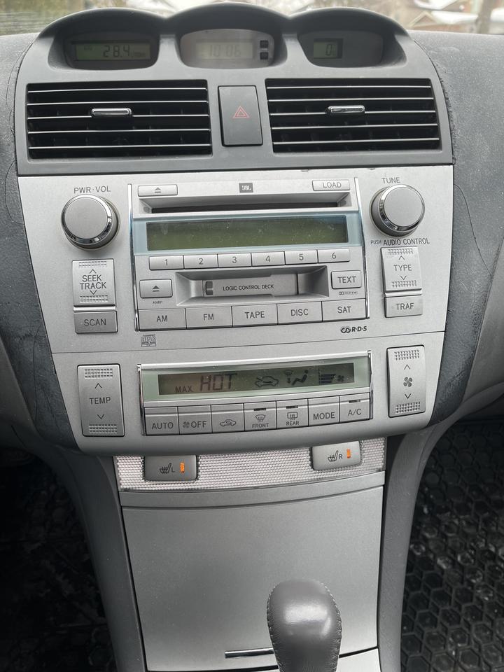 2006 Toyota Camry Solara SLE V6 -1 LOCAL OWNER! NO CLAIMS! ONLY 179K KMS! Photo