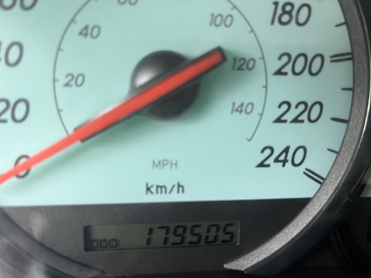 2006 Toyota Camry Solara SLE V6 -1 LOCAL OWNER! NO CLAIMS! ONLY 179K KMS! Photo