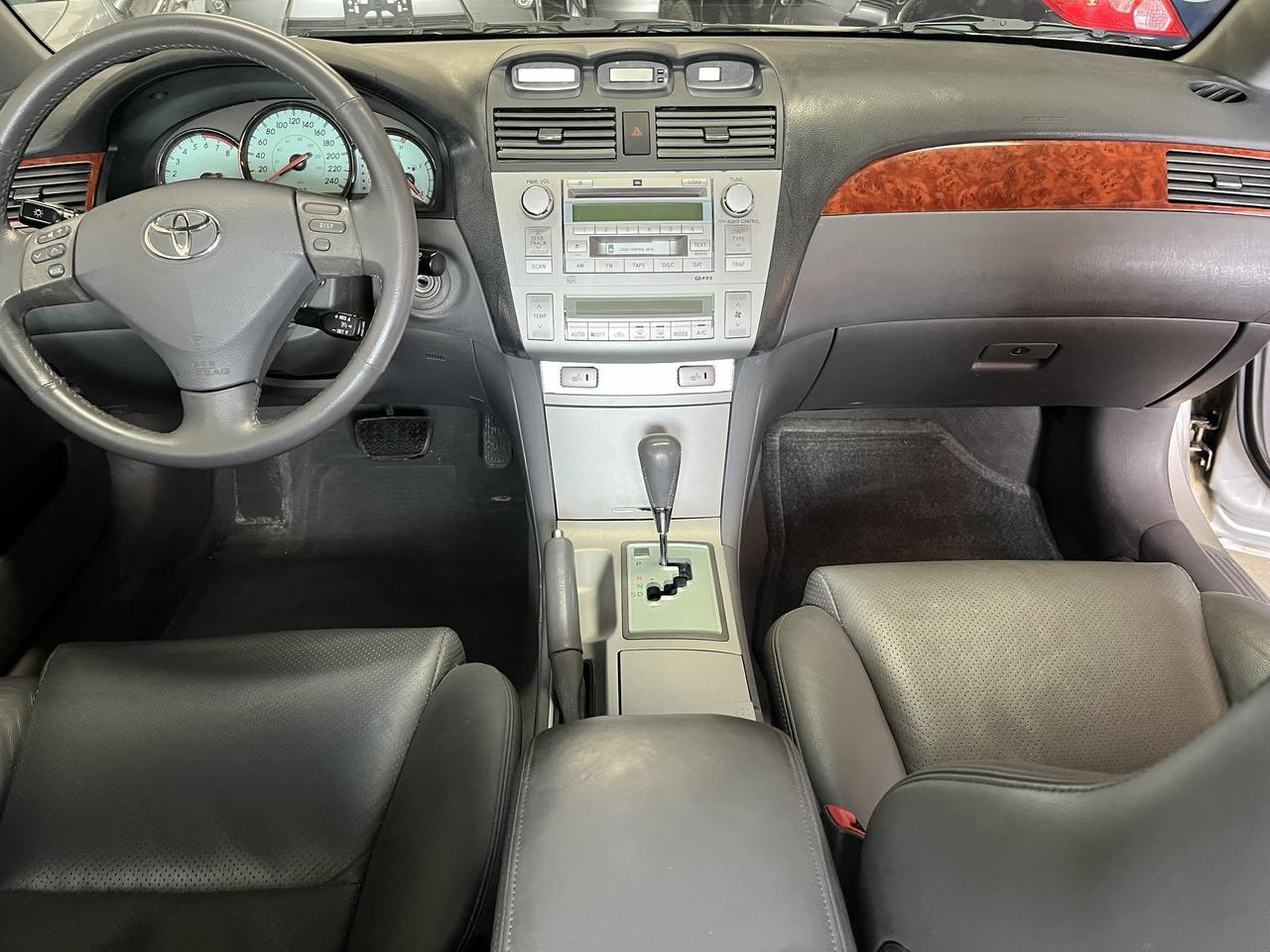 2006 Toyota Camry Solara SLE V6 -1 LOCAL OWNER! NO CLAIMS! ONLY 179K KMS! Photo