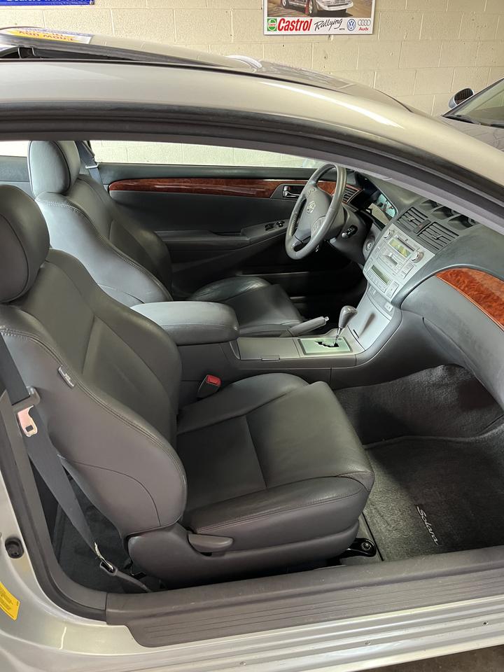 2006 Toyota Camry Solara SLE V6 -1 LOCAL OWNER! NO CLAIMS! ONLY 179K KMS! Photo