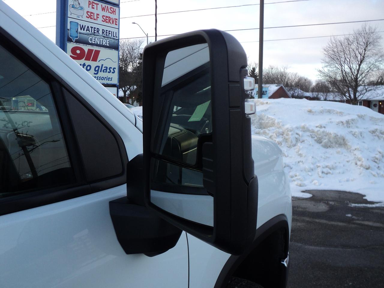 2025 Chevrolet Silverado 2500 LT CrewCab4WD 6.6L8cylDiesel6'10"BoxNavHeatedSeats Photo