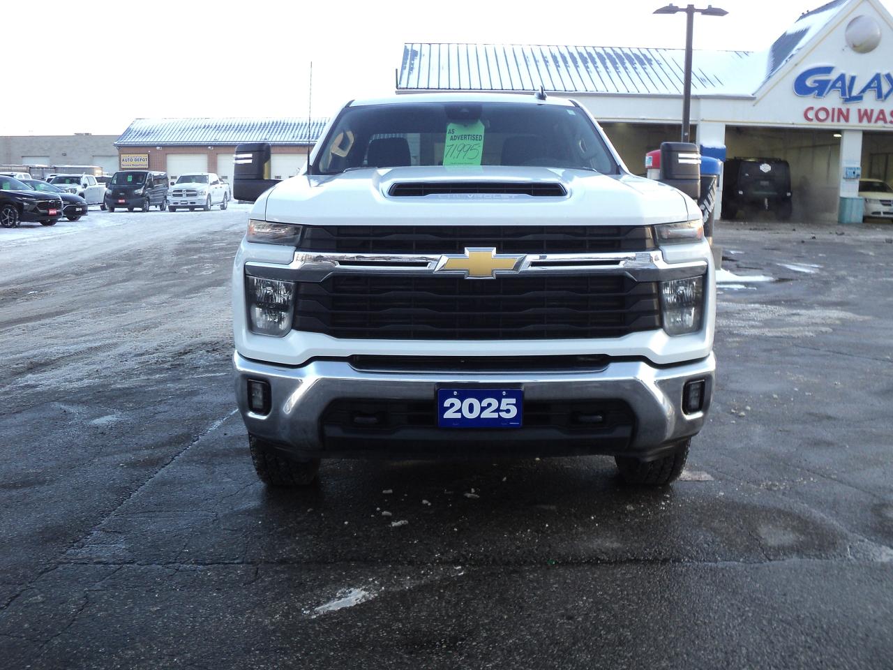 2025 Chevrolet Silverado 2500 LT CrewCab4WD 6.6L8cylDiesel6'10"BoxNavHeatedSeats Photo2