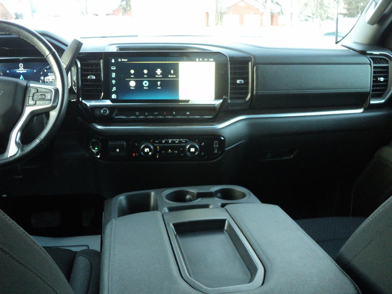 2025 Chevrolet Silverado 2500 LT CrewCab4WD 6.6L8cylDiesel6'10"BoxNavHeatedSeats Photo