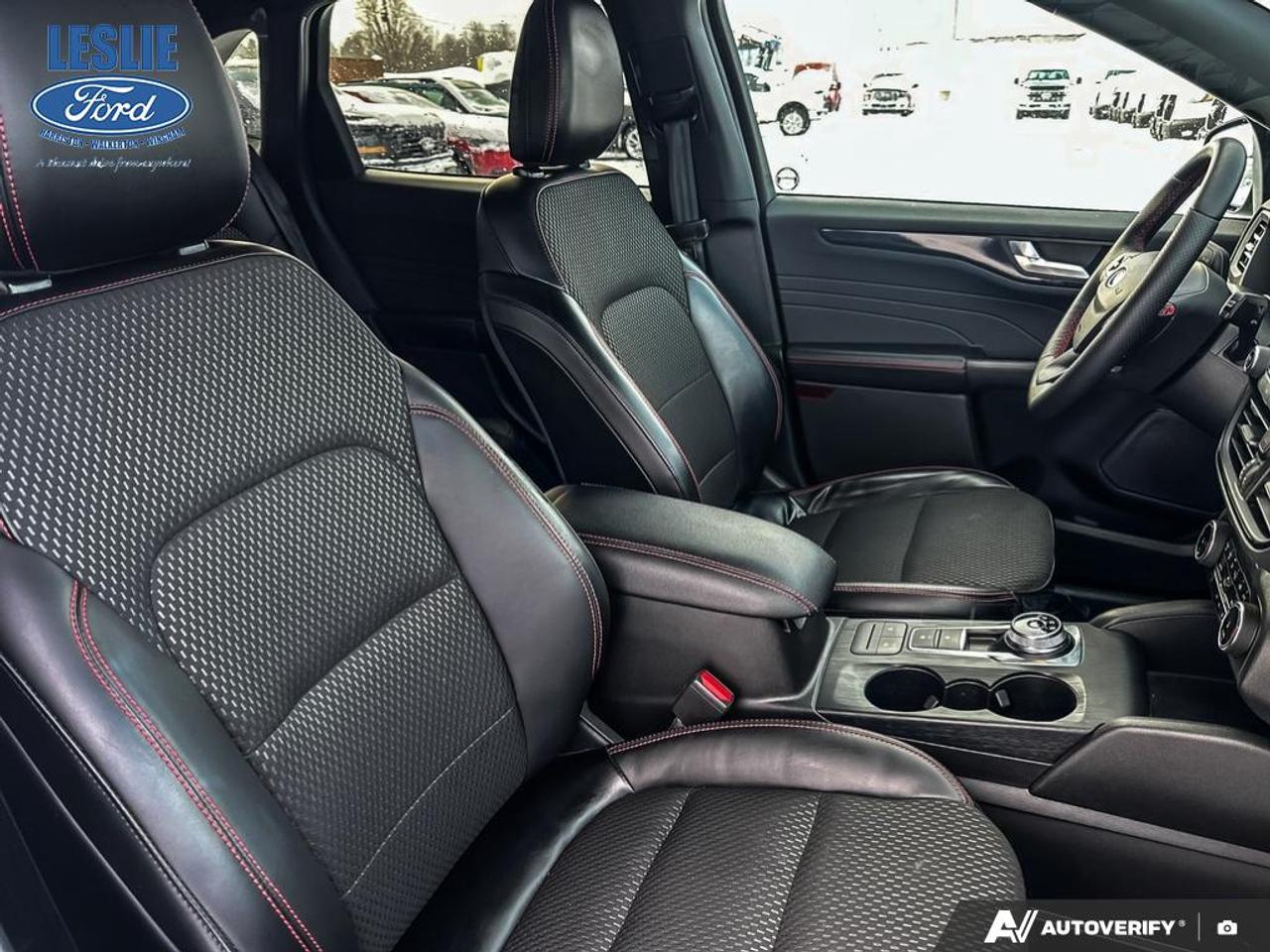 2024 Ford Escape ST-LINE FWD Photo