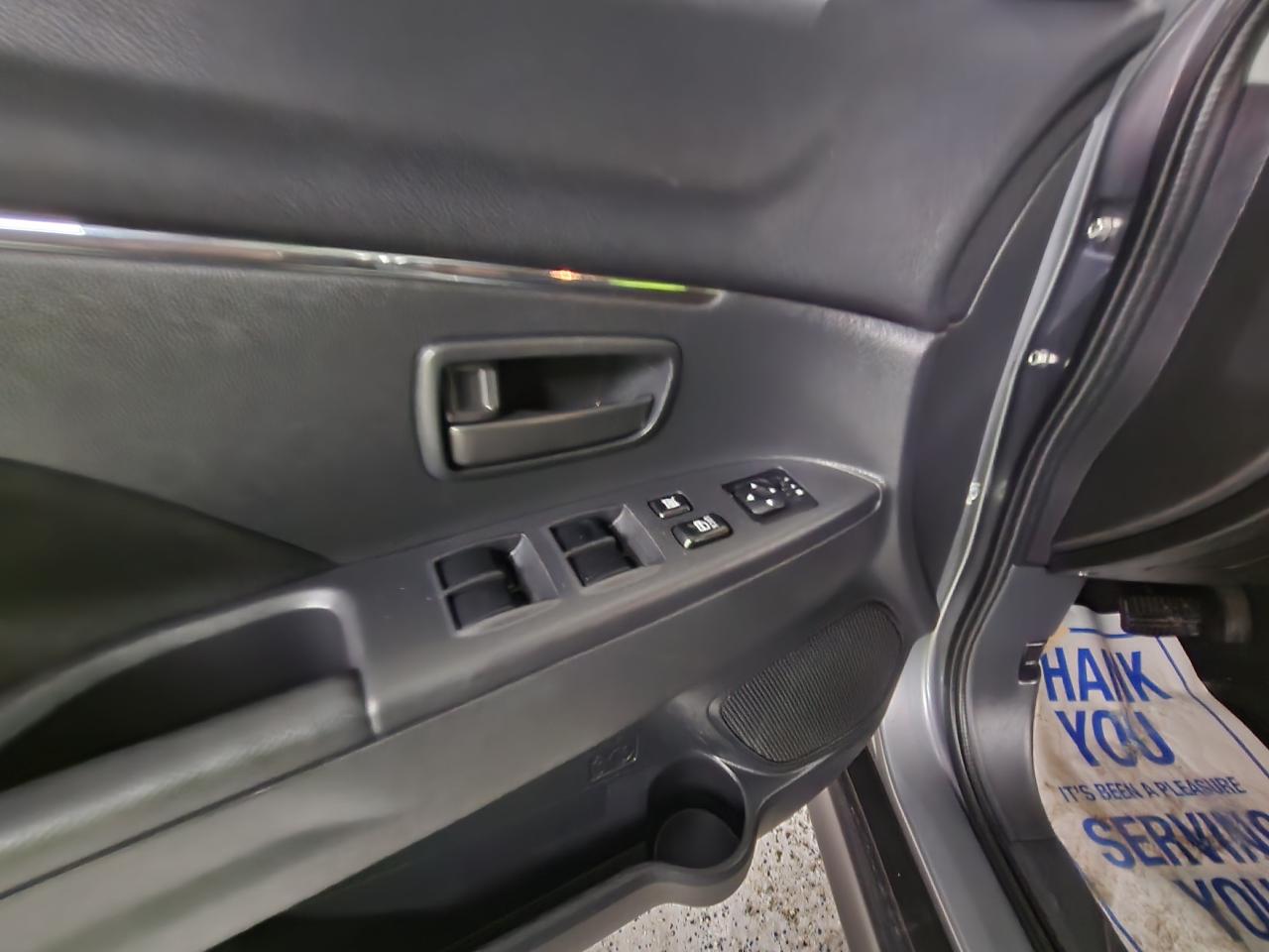 2020 Mitsubishi RVR SE H-Ted Seats, Rear Camera All wheel Drive Photo