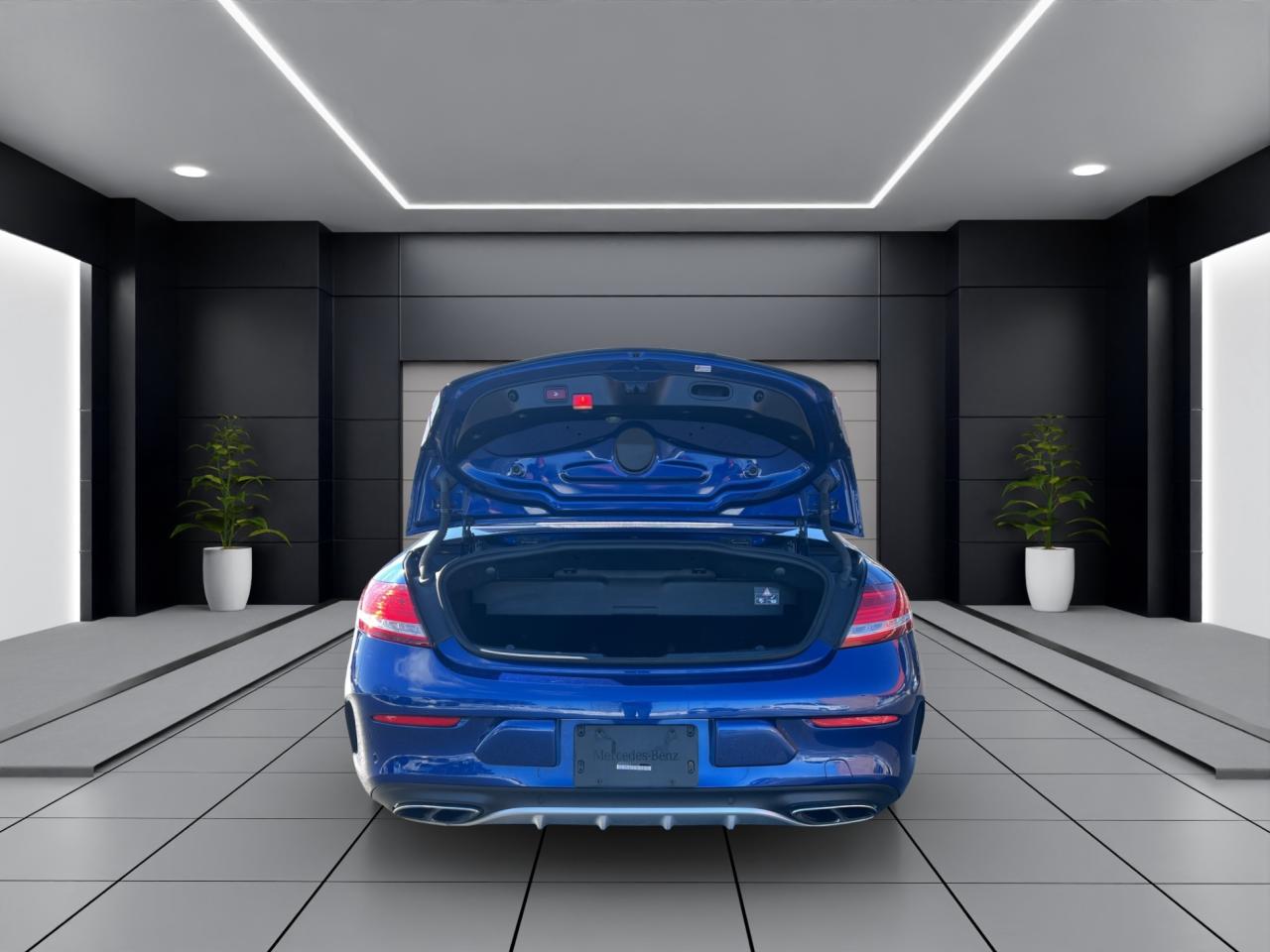 2018 Mercedes-Benz C-Class AMG C 43 4MATIC Cabriolet - Navi - Leather !! Photo