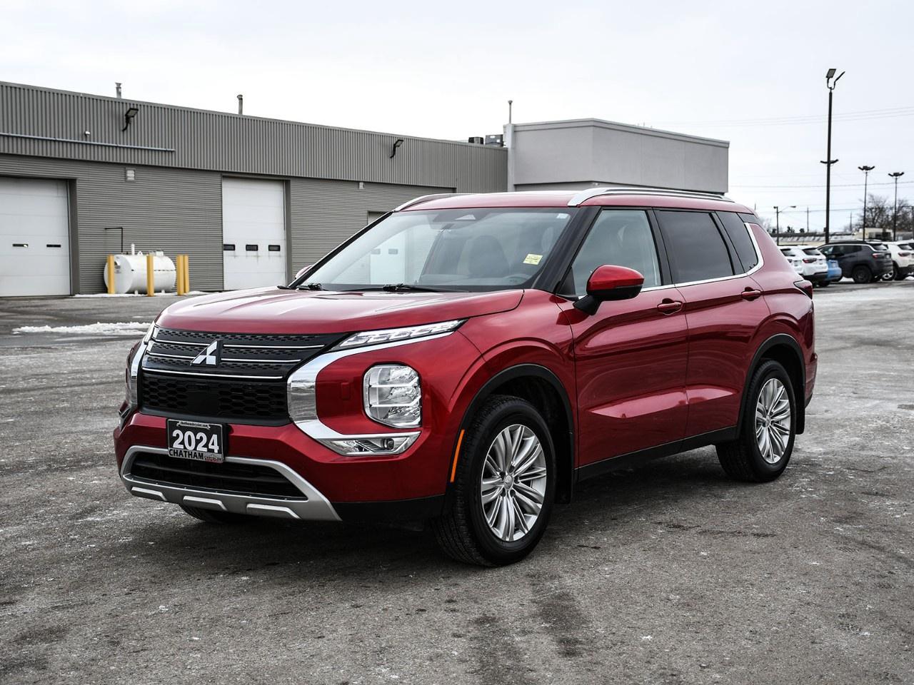 2024 Mitsubishi Outlander LE S-AWC Photo0