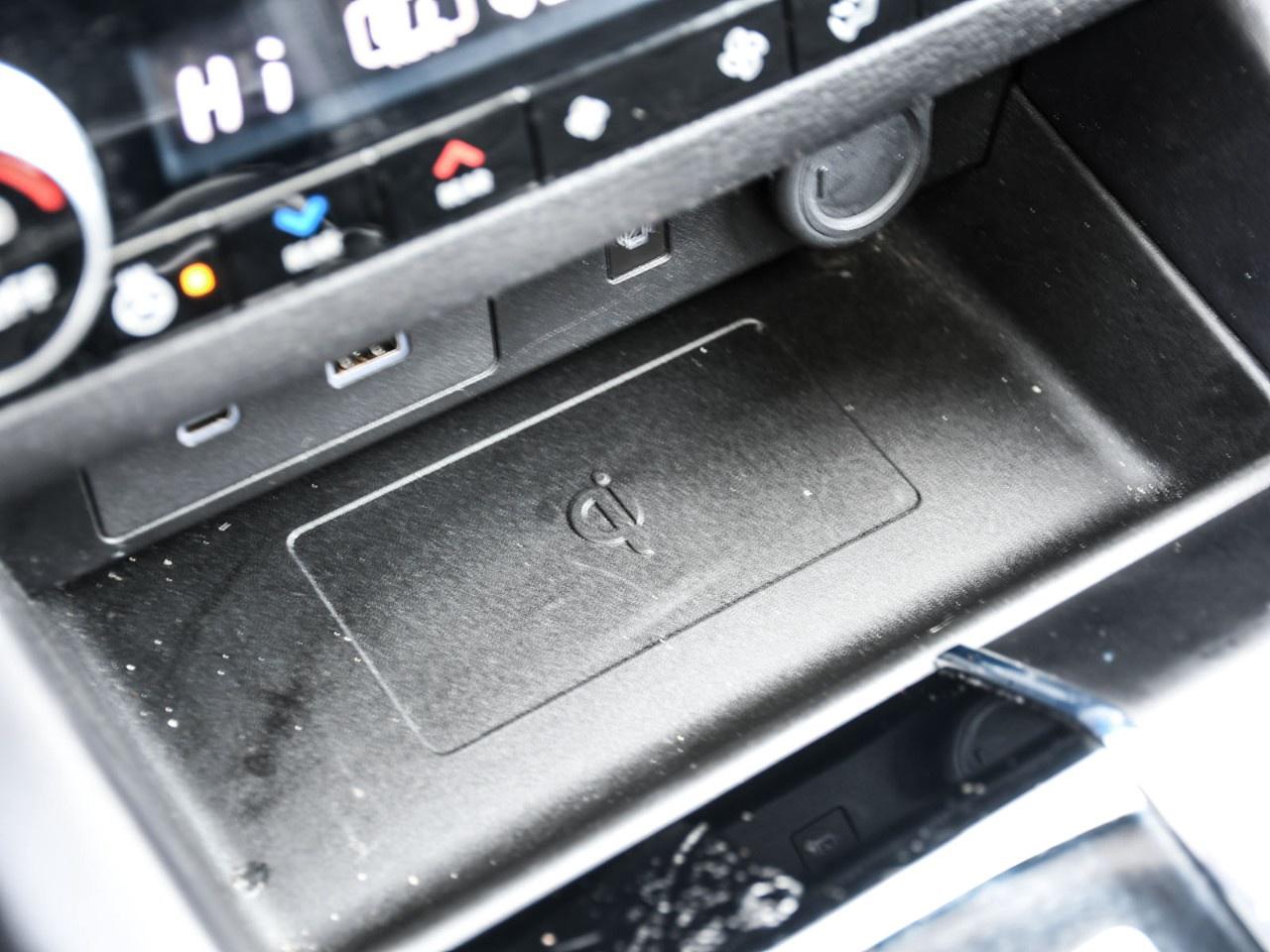 2024 Mitsubishi Outlander LE S-AWC Photo