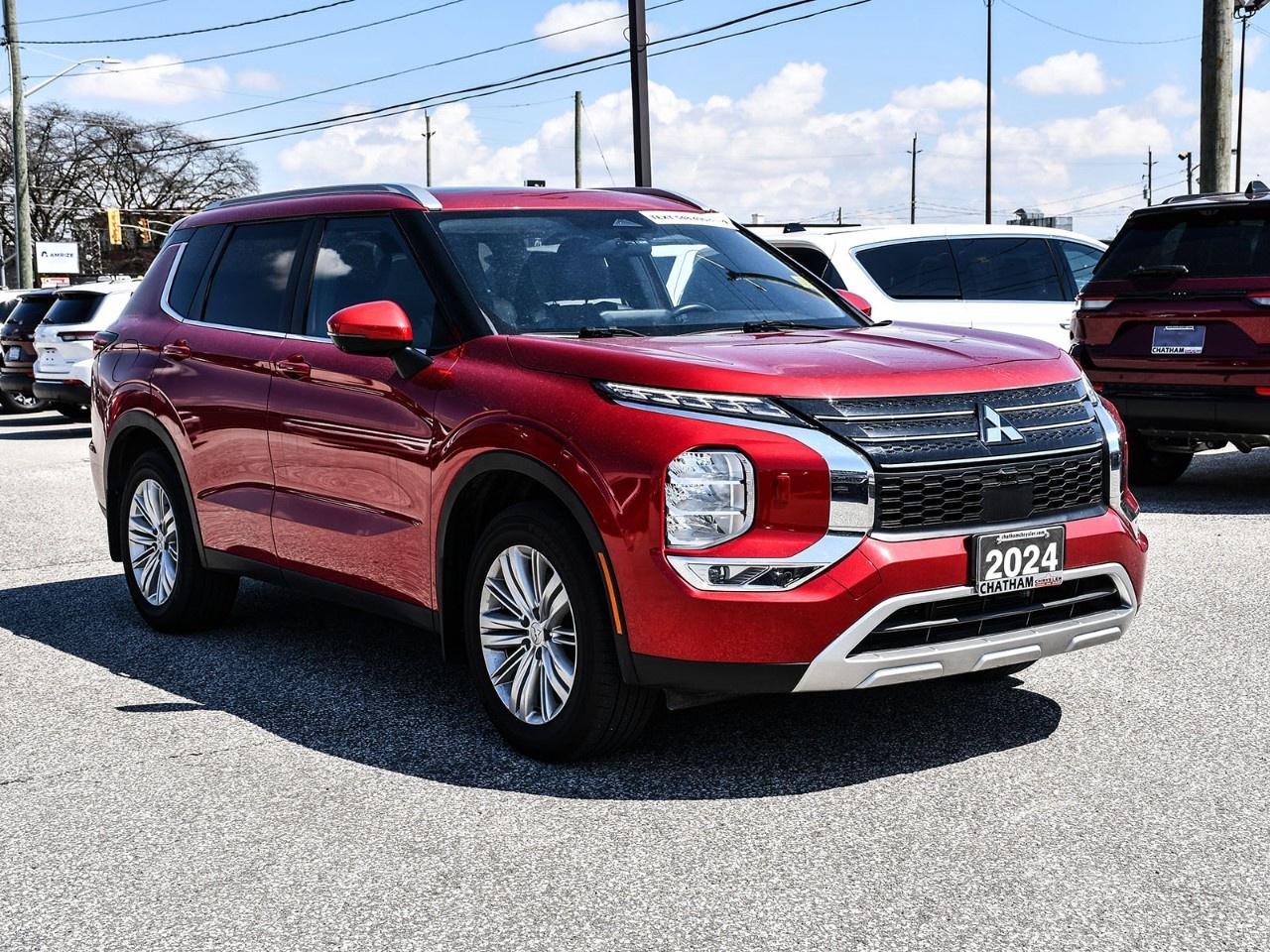 2024 Mitsubishi Outlander LE S-AWC Photo4