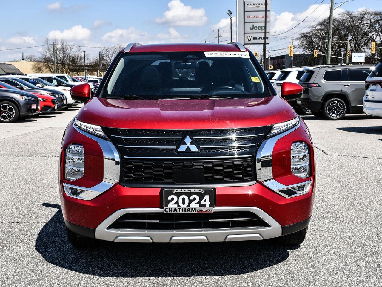 2024 Mitsubishi Outlander LE S-AWC Photo