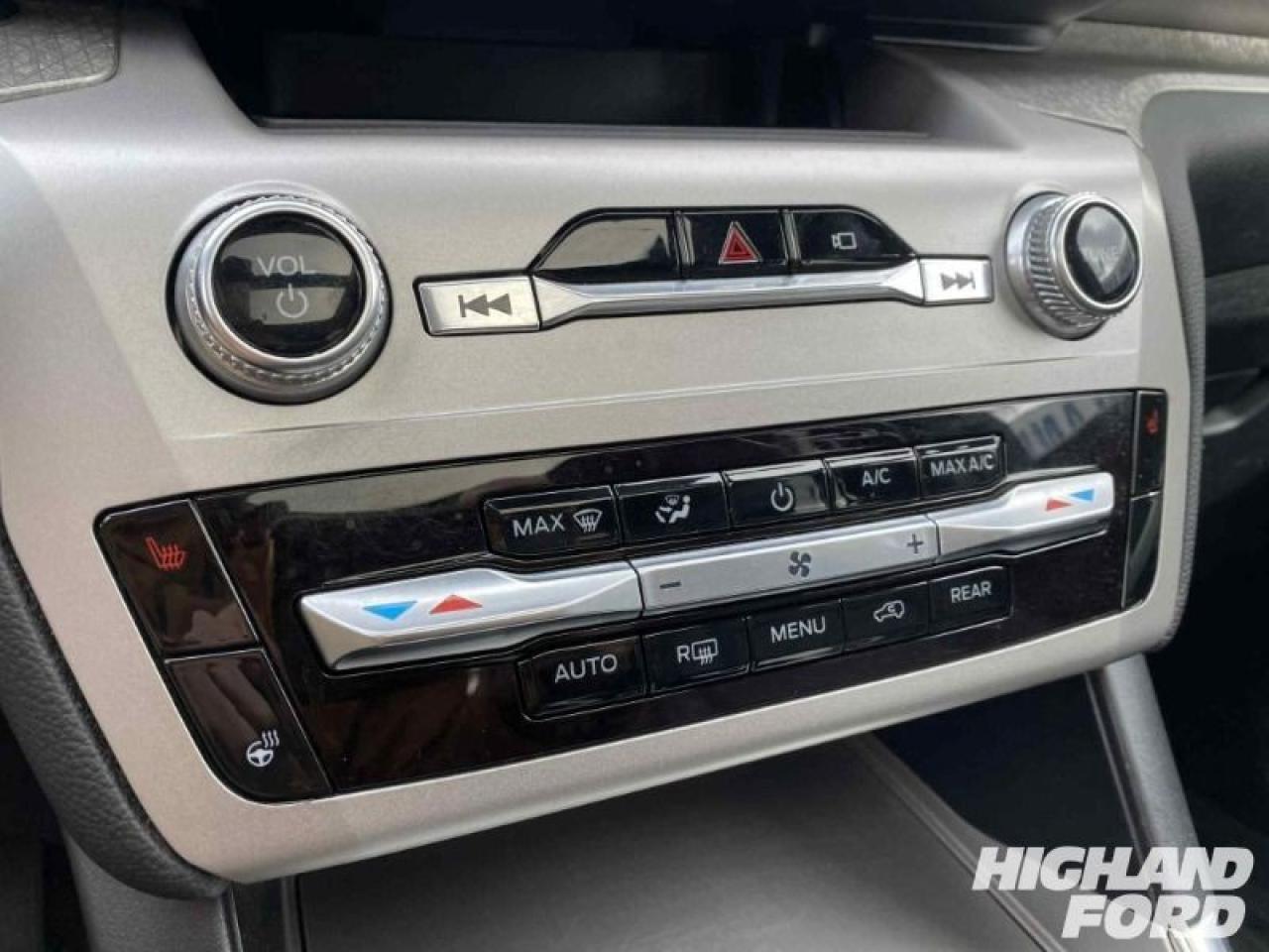 2022 Ford Explorer Timberline 2.3L ECOBOOST | SECOND ROW CAPTAIN CHAIRS Photo