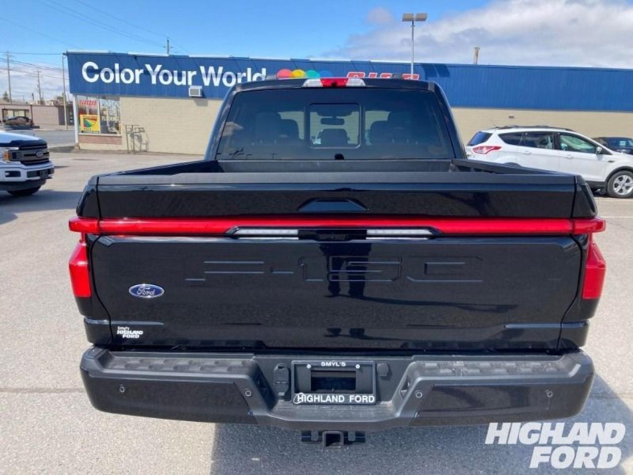 2023 Ford F-150 Lightning Lariat EXT RANGE | CO-PILOT 360 Photo4