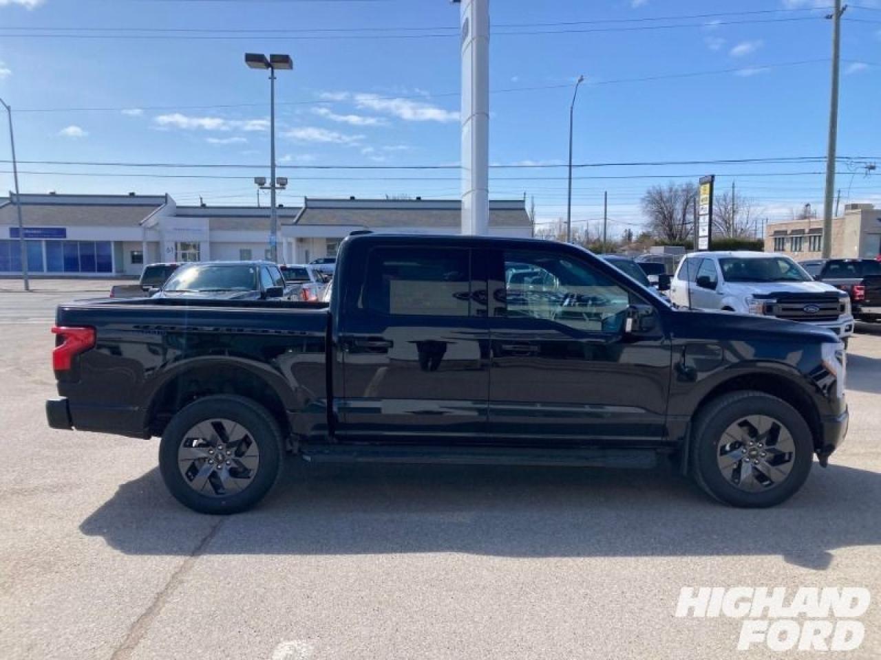 2023 Ford F-150 Lightning Lariat EXT RANGE | CO-PILOT 360 Photo