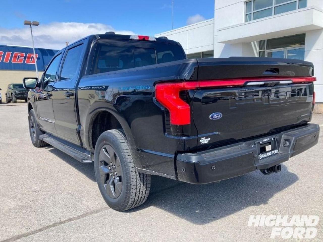 2023 Ford F-150 Lightning Lariat EXT RANGE | CO-PILOT 360 Photo