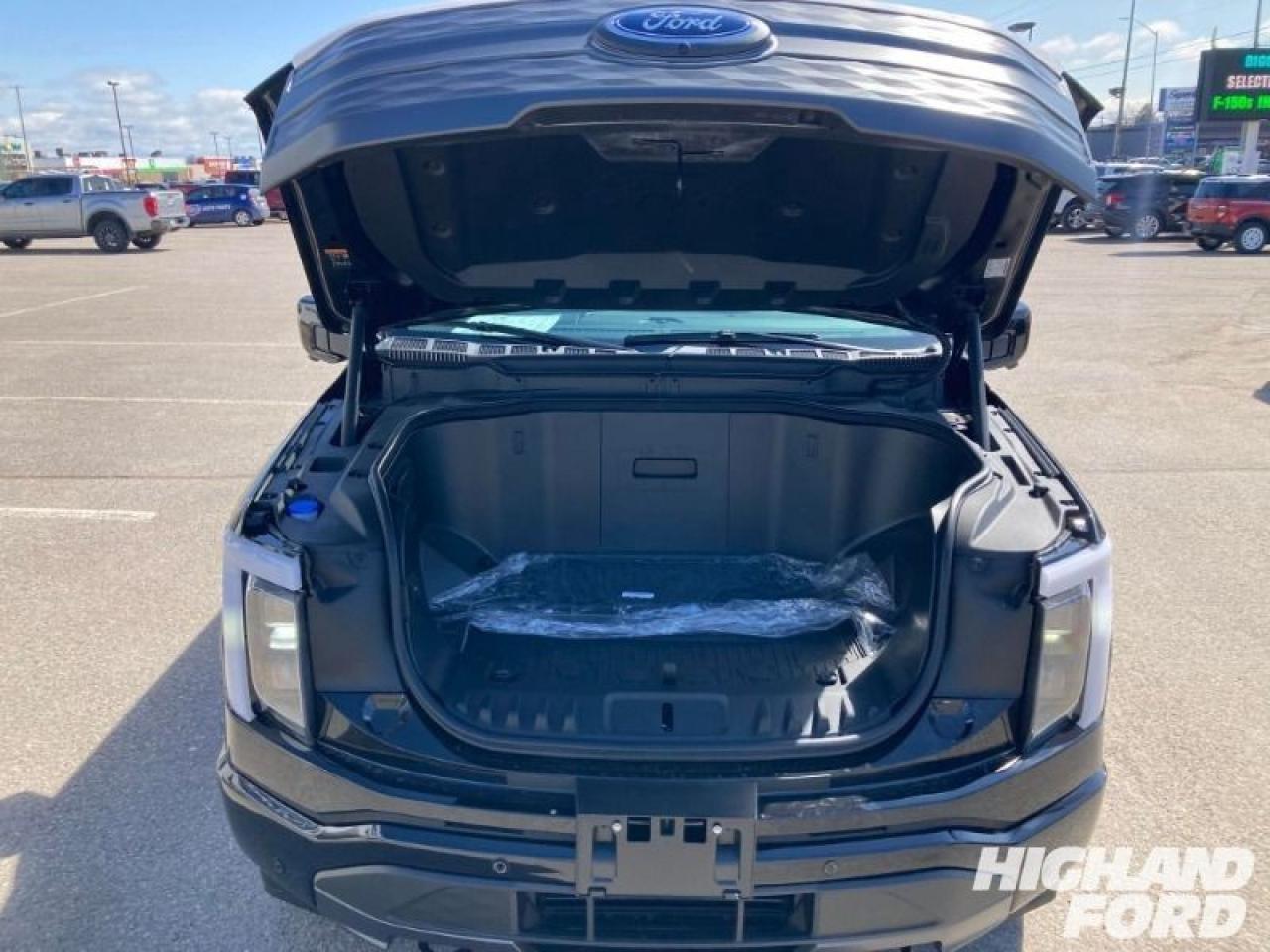 2023 Ford F-150 Lightning Lariat EXT RANGE | CO-PILOT 360 Photo