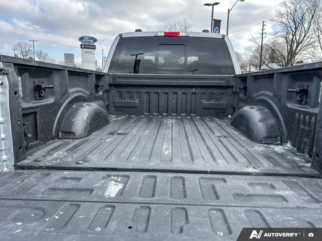 2022 Ford F-150 302A XLT 5.0 V8 CREW CAB 4X4 Photo