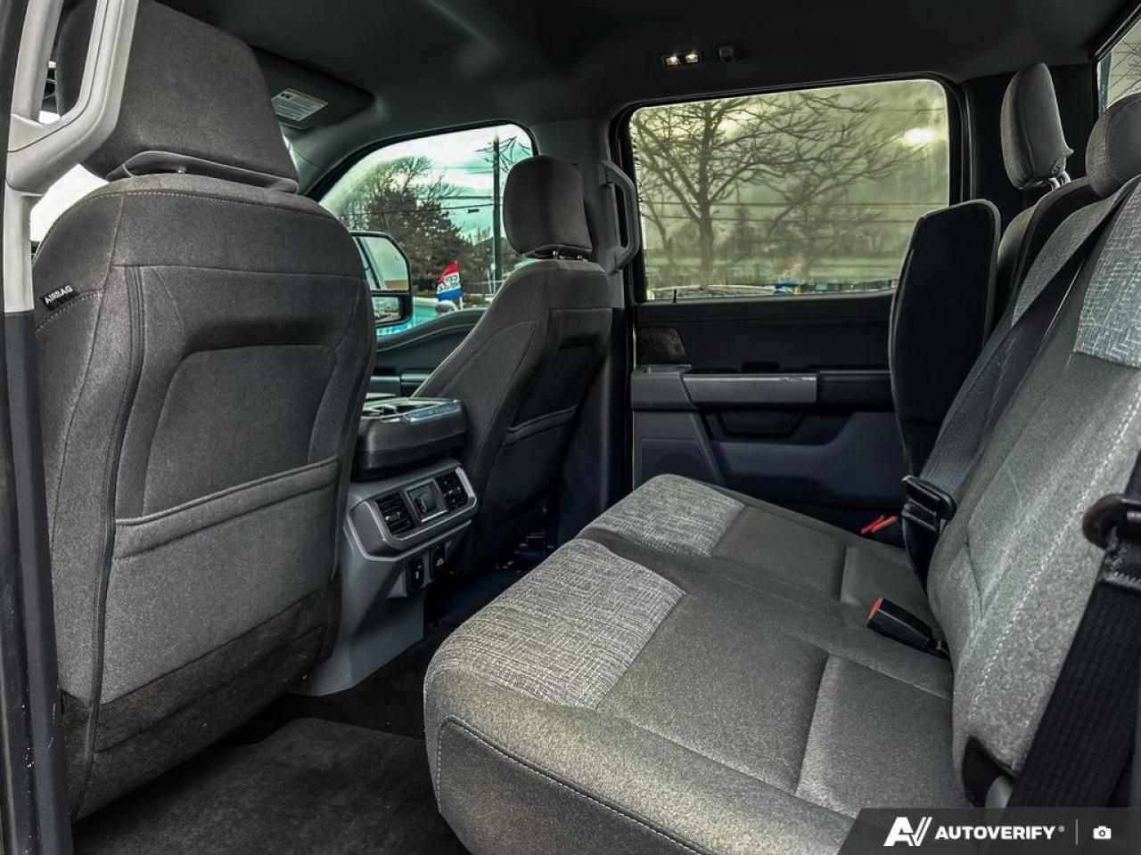 2022 Ford F-150 302A XLT 5.0 V8 CREW CAB 4X4 Photo