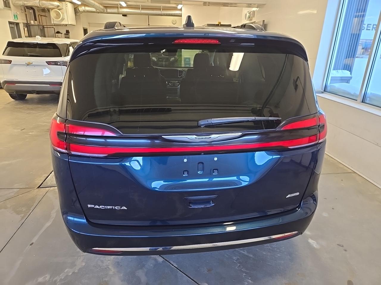2022 Chrysler Pacifica Touring L Photo
