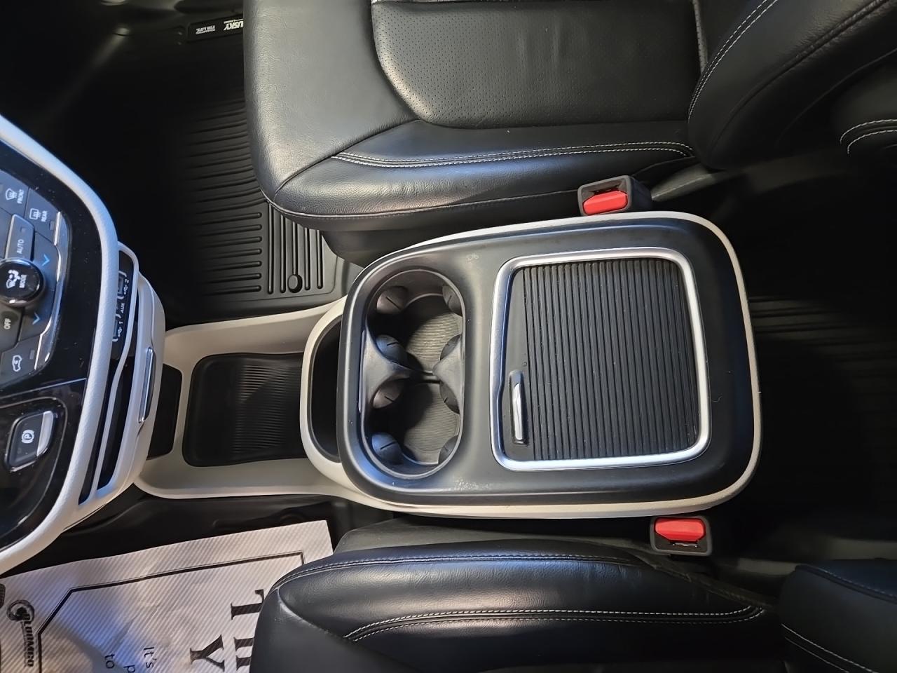 2022 Chrysler Pacifica Touring L Photo