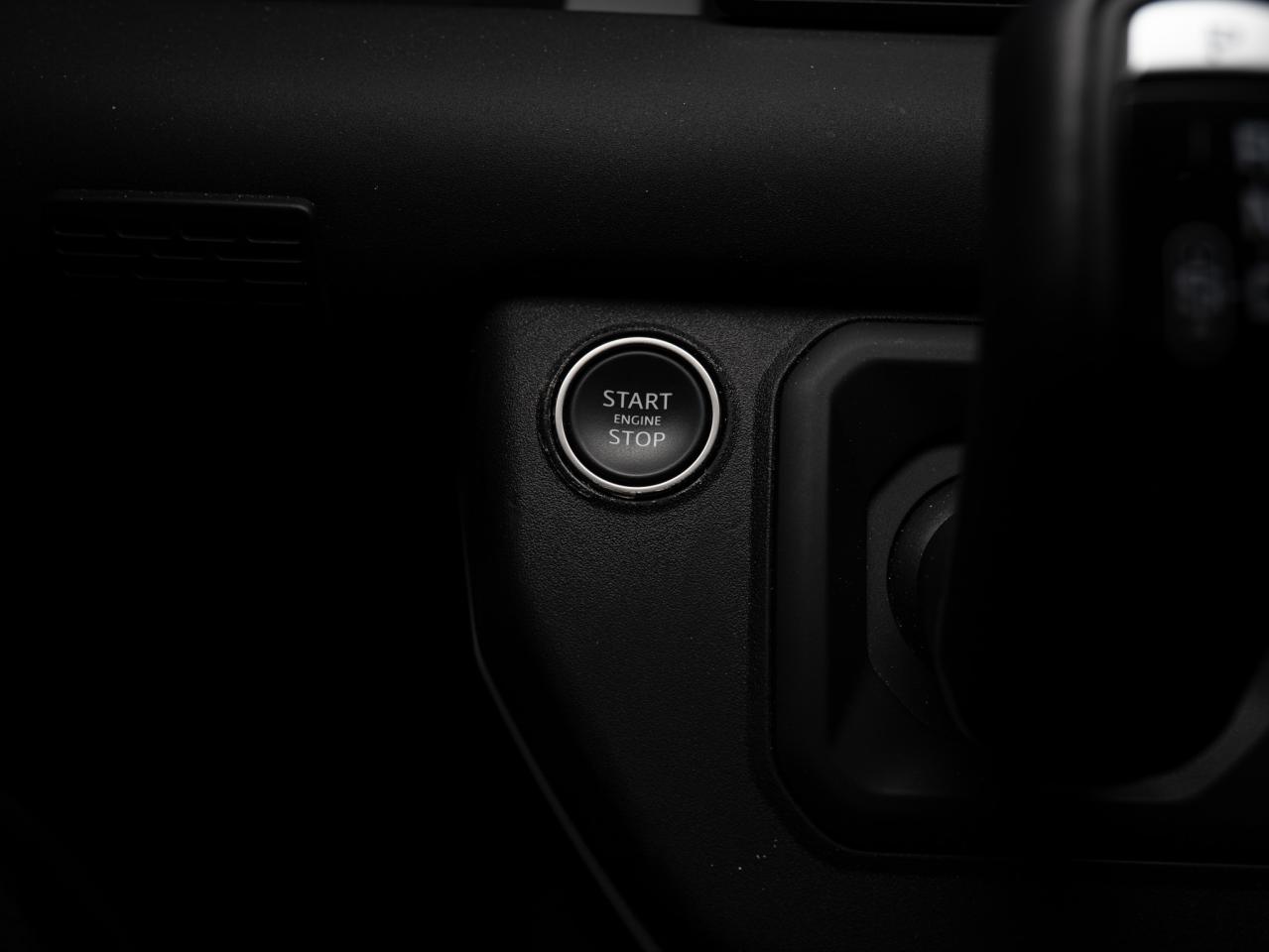 2024 Land Rover Defender 110 | P400 | X-DYNAMIC | PANO | MERIDIAN Photo