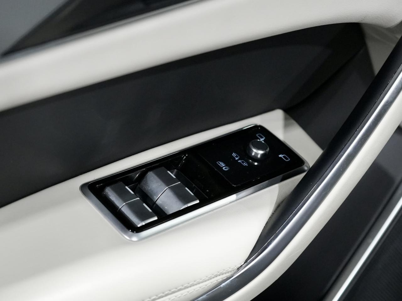 2024 Jaguar F-PACE SVR P550 Auto | HUD|360 CAM|MERIDIAN|PICKUP TODAY Photo