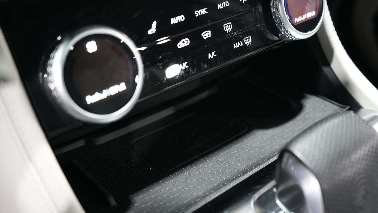 2024 Jaguar F-PACE SVR P550 Auto | HUD|360 CAM|MERIDIAN|PICKUP TODAY Photo