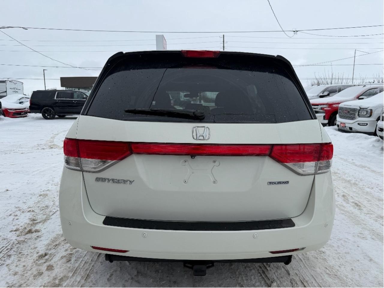 2014 Honda Odyssey Touring | Clean CARFAX | Very Well Maintained Photo4