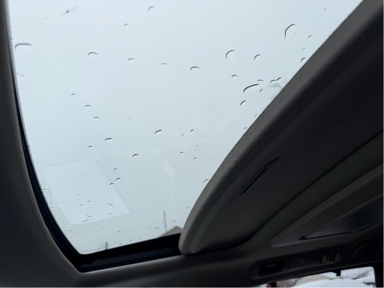 2014 Honda Odyssey Touring | Clean CARFAX | Very Well Maintained Photo