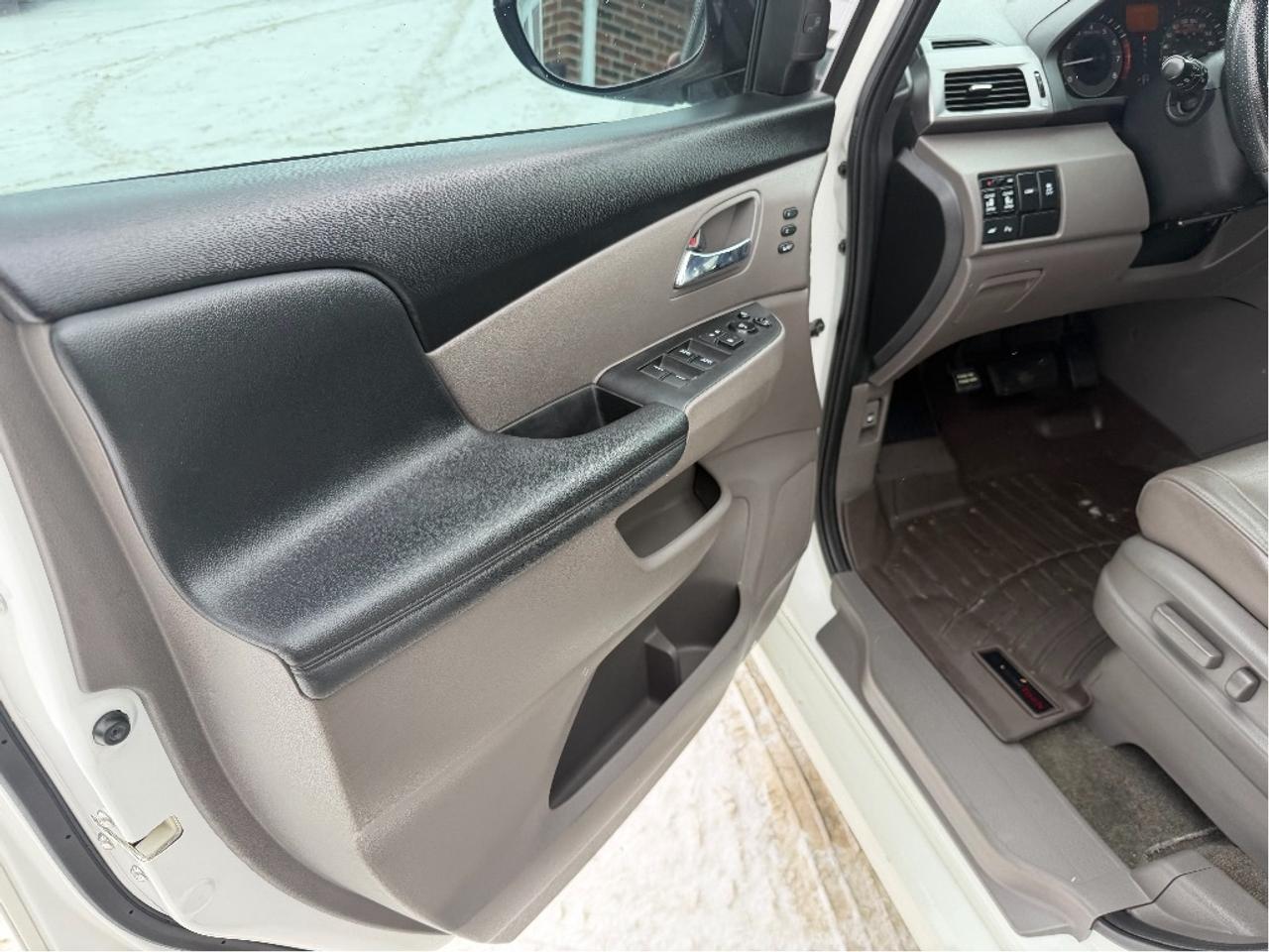 2014 Honda Odyssey Touring | Clean CARFAX | Very Well Maintained Photo