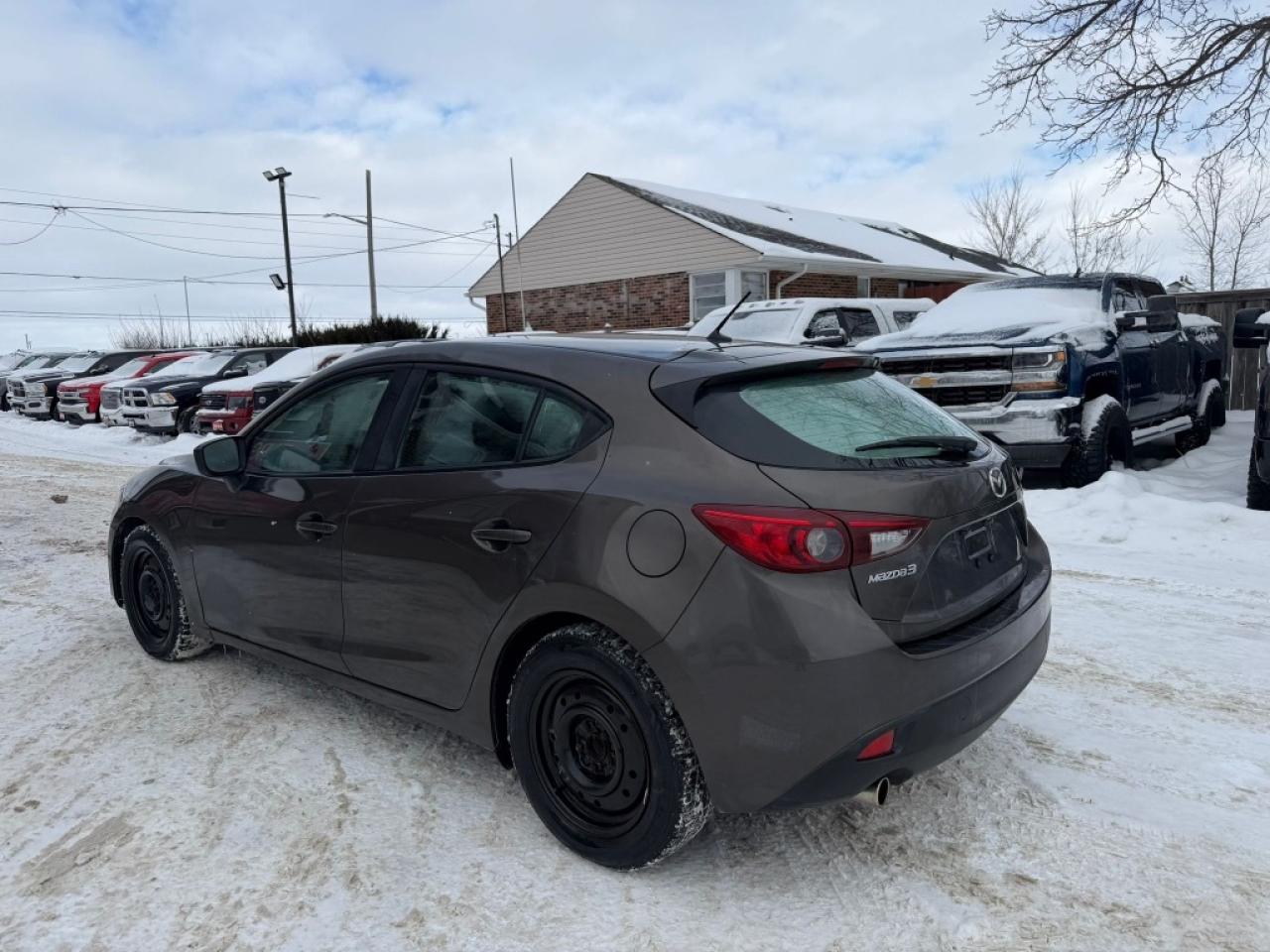 2016 Mazda MAZDA3 GX | Two Sets Of Tires Photo