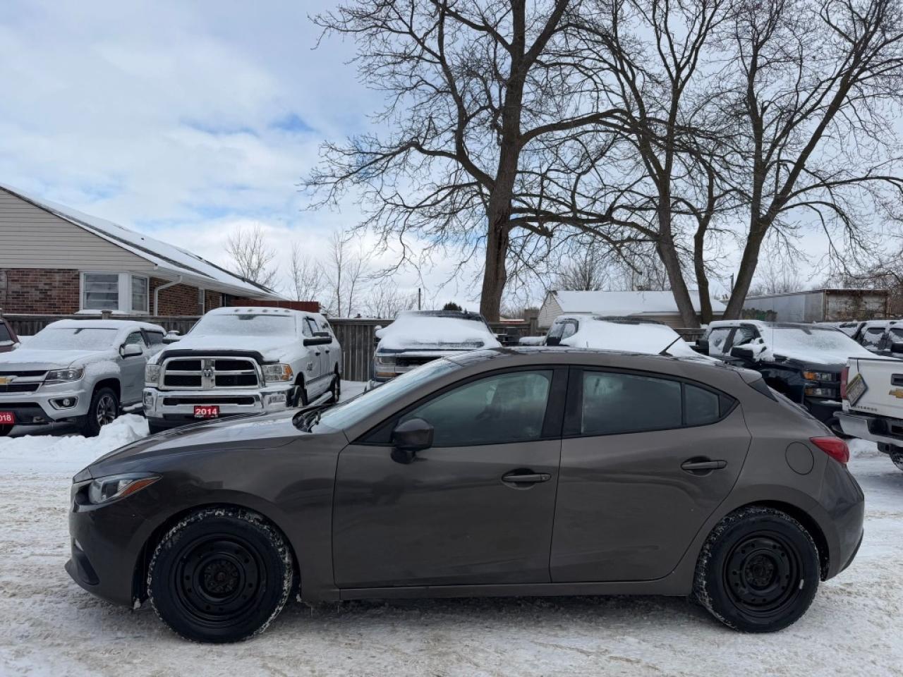 2016 Mazda MAZDA3 GX | Two Sets Of Tires Photo