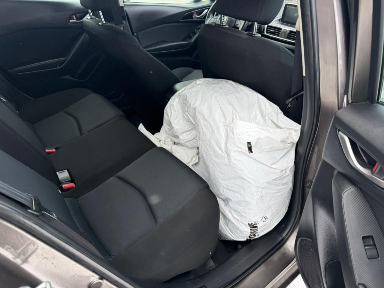 2016 Mazda MAZDA3 GX | Two Sets Of Tires Photo