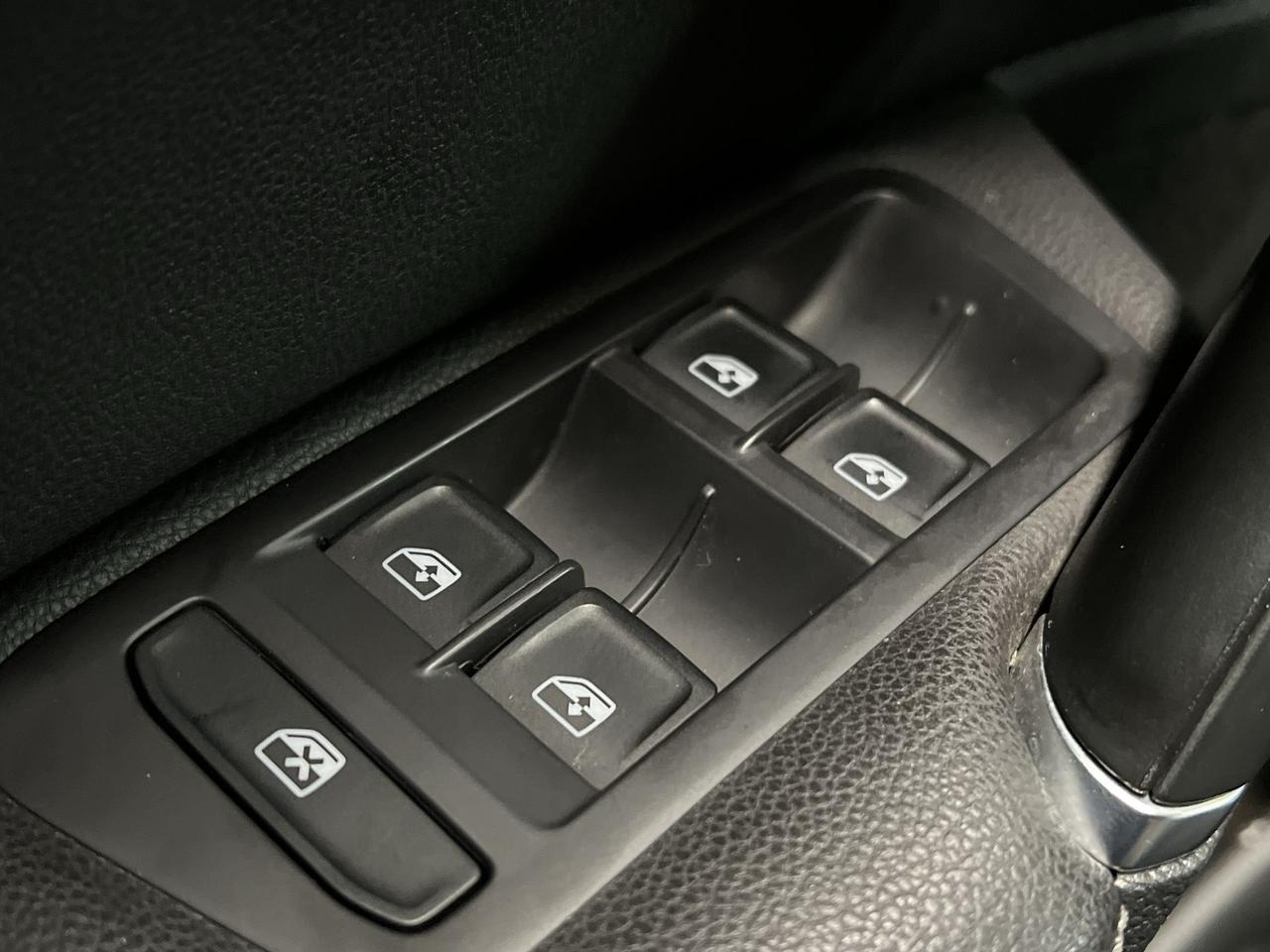 2021 Volkswagen Golf HIGHLINE |6-SPEED | HTD LEATHER |SUNROOF | CARPLAY Photo