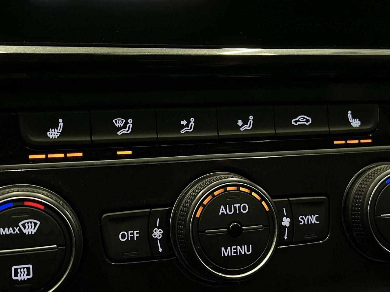 2021 Volkswagen Golf HIGHLINE |6-SPEED | HTD LEATHER |SUNROOF | CARPLAY Photo