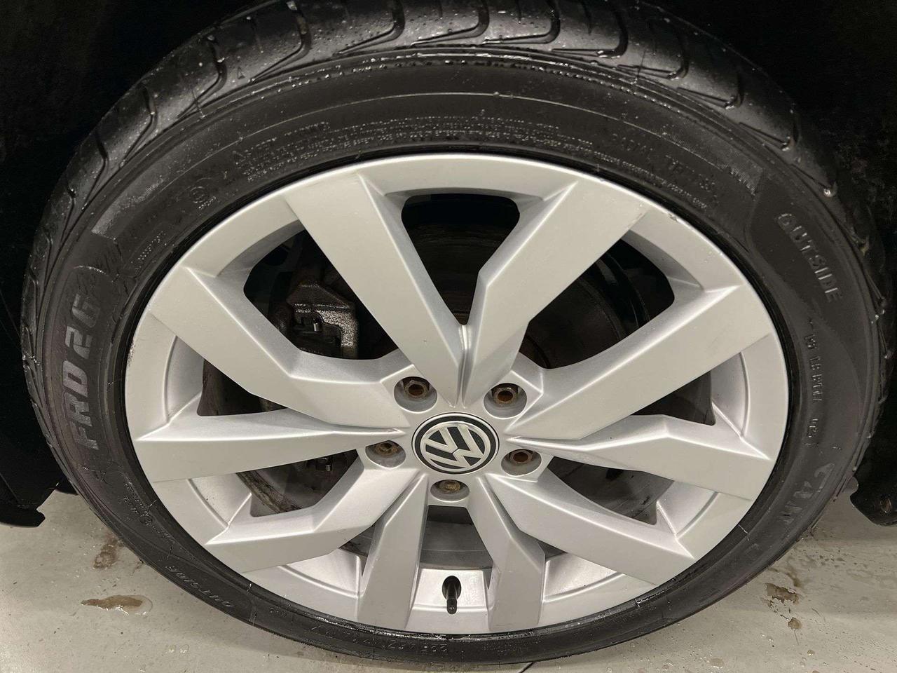 2021 Volkswagen Golf HIGHLINE |6-SPEED | HTD LEATHER |SUNROOF | CARPLAY Photo